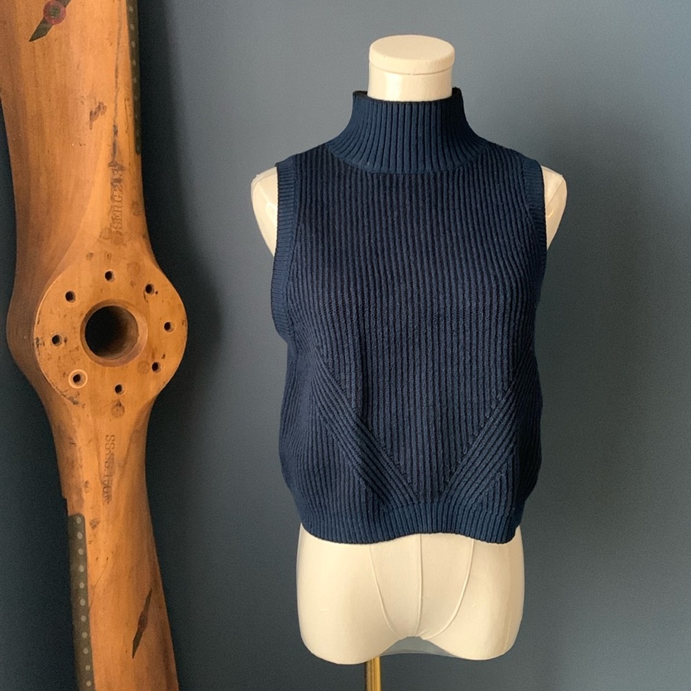 Zac Posen navy sweater vest. Size XL EUC